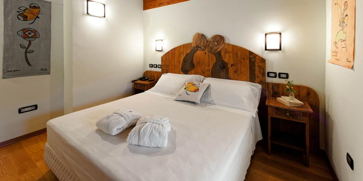 hotelducamontefeltro en rooms-hotel-duca-del-montefeltro 029
