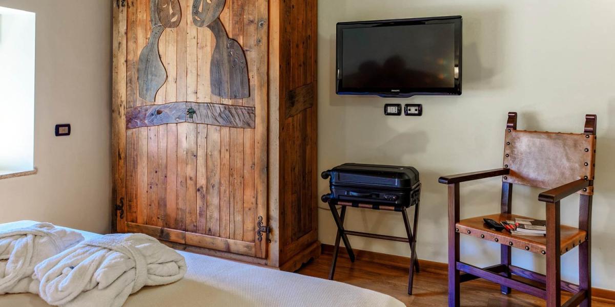 hotelducamontefeltro it camere-hotel-duca-del-montefeltro 035